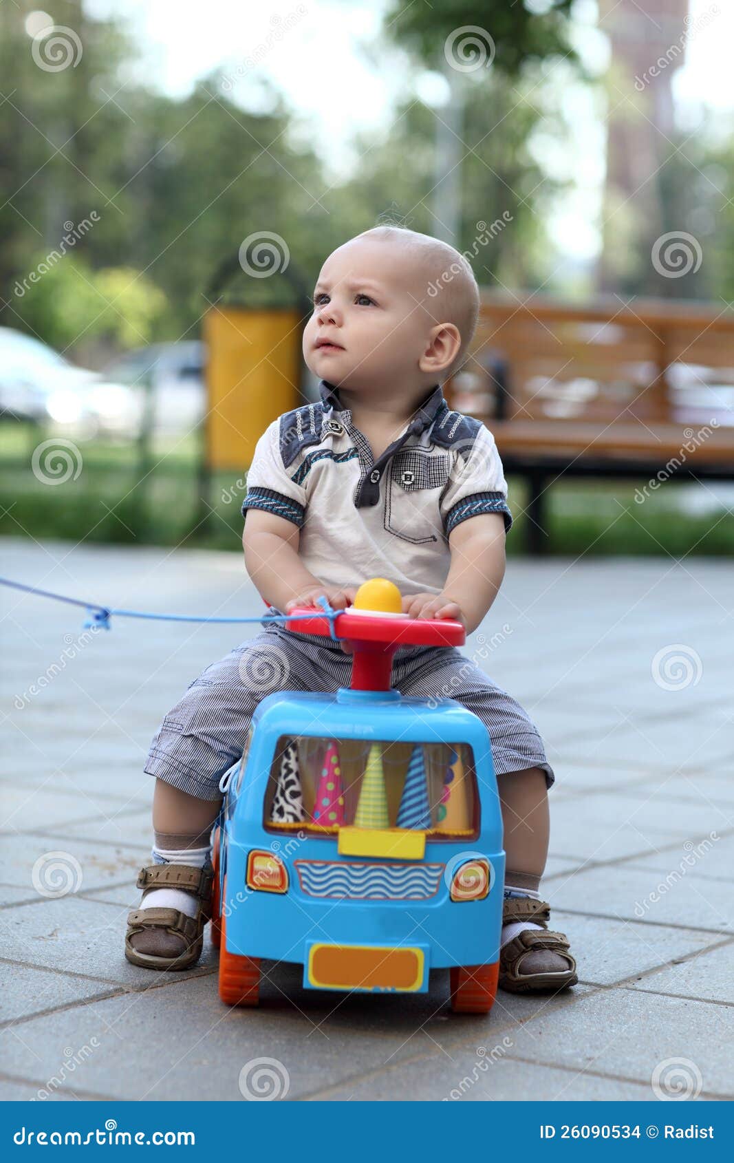 baby riding toy car