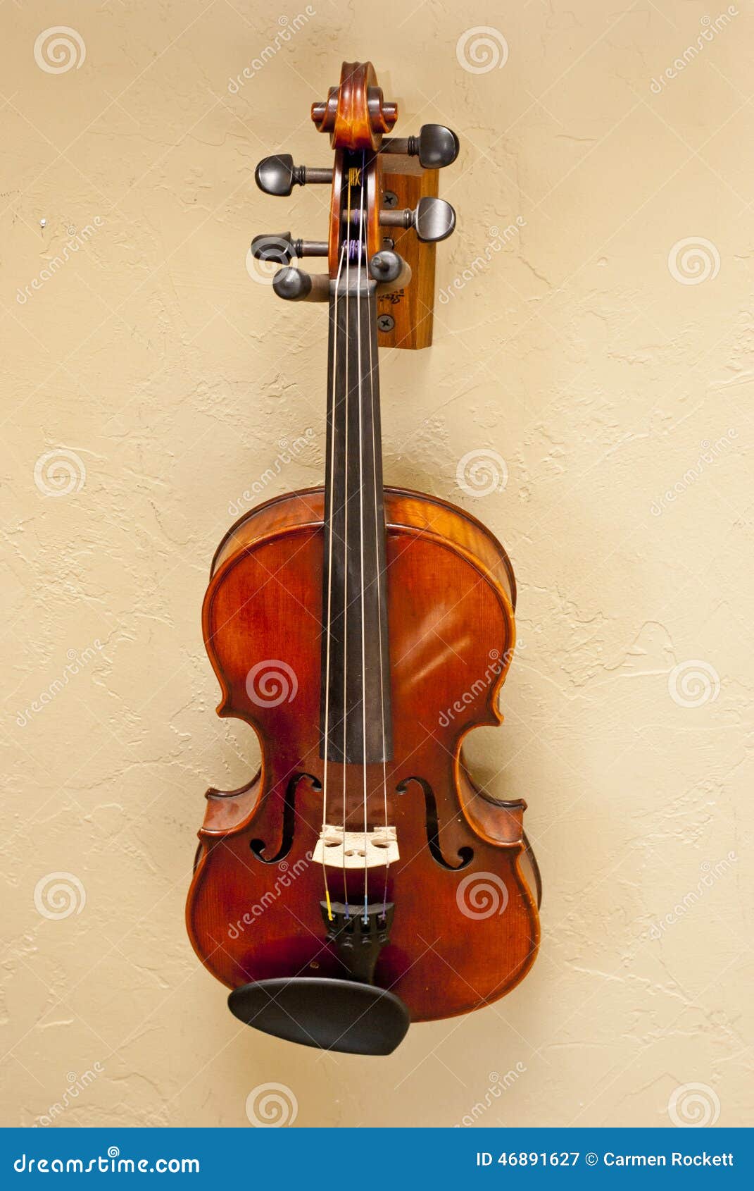 Child s violin stock image. Image of ready, lessons, play 46891627