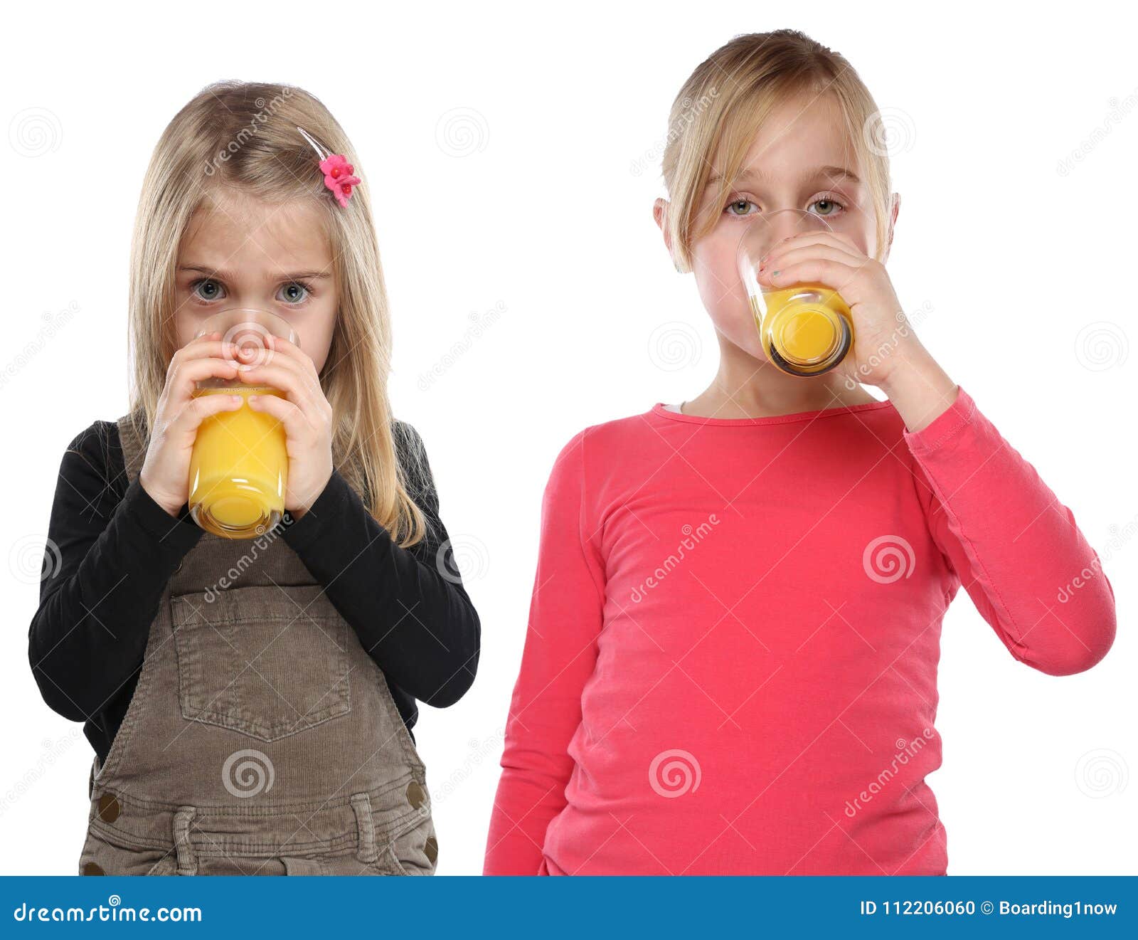 маленькая девочка пьет сперму фото 96