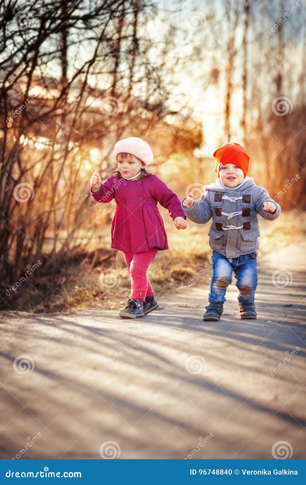 3 349 Cute Twins Boy Girl Photos Free Royalty Free Stock Photos From Dreamstime