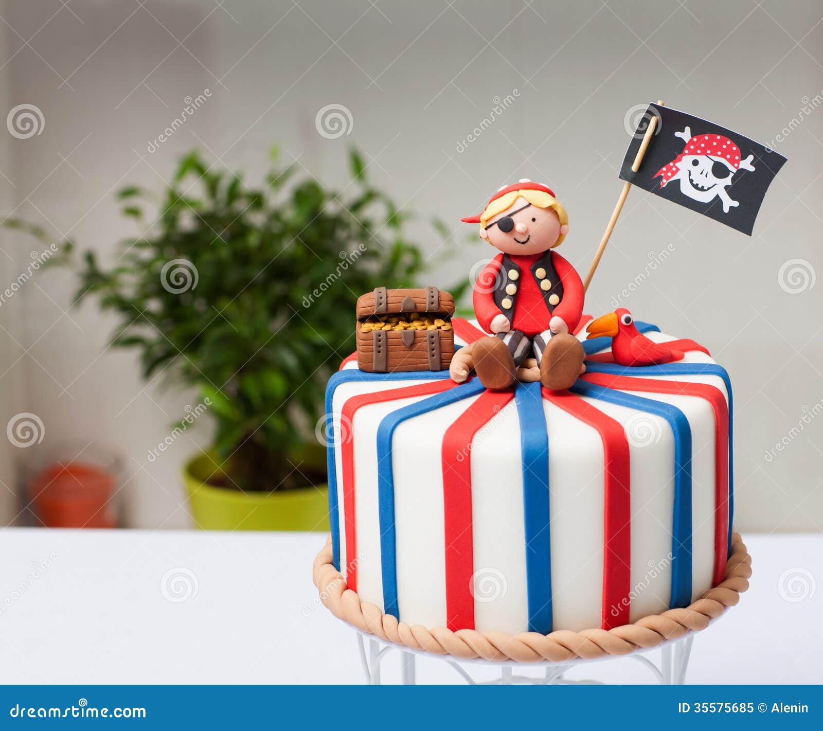 children-s-cake-pirate-pie-christmas-cookies-beautiful-birthday-pink-35575685.jpg