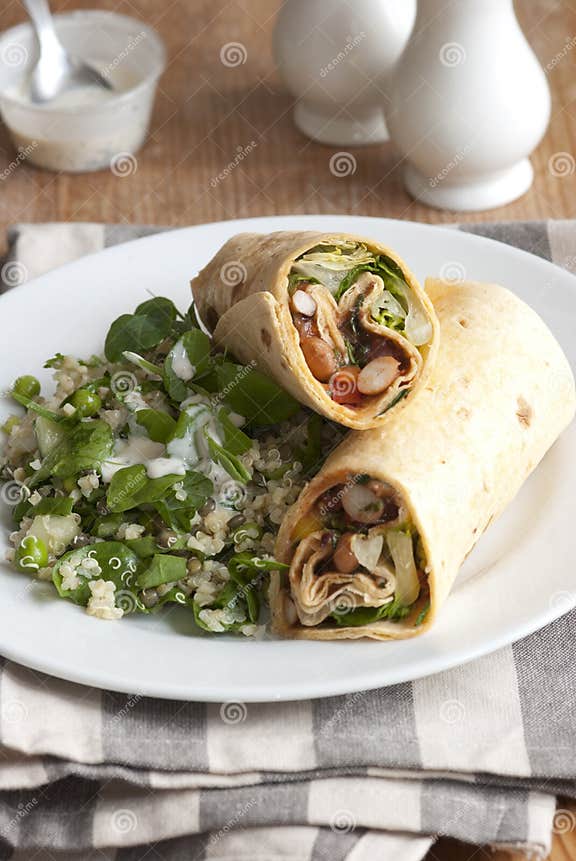 Chilli bean wraps stock image. Image of lentils, lettuce 20463597