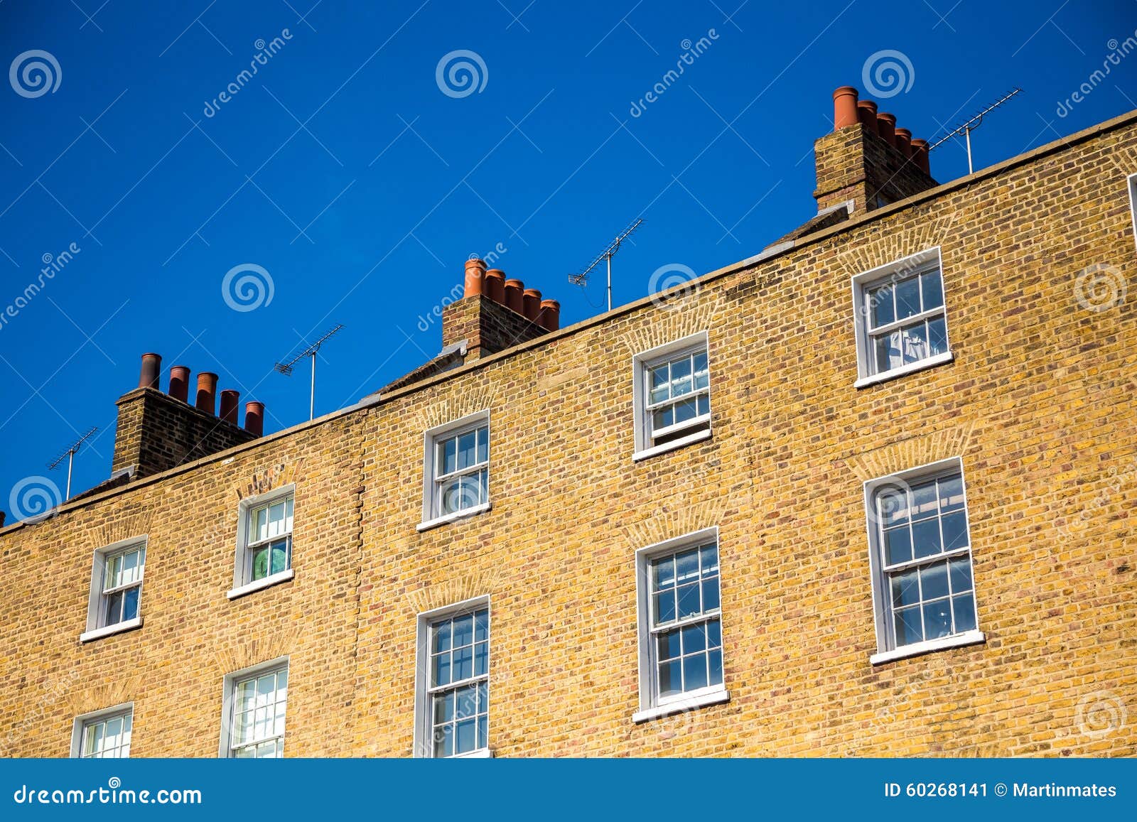 Chimeneas En Los Edificios De La Ciudad, Londres Foto editorial