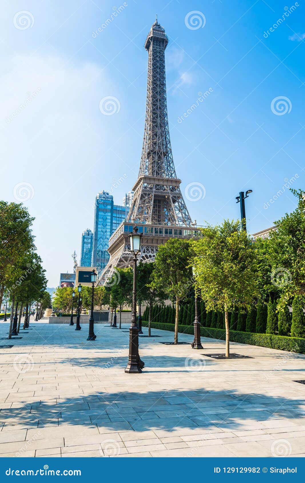 Eiffel tower landmark of Parisian Hotel and Resort in Macau city, China  2257902 Stock Photo at Vecteezy