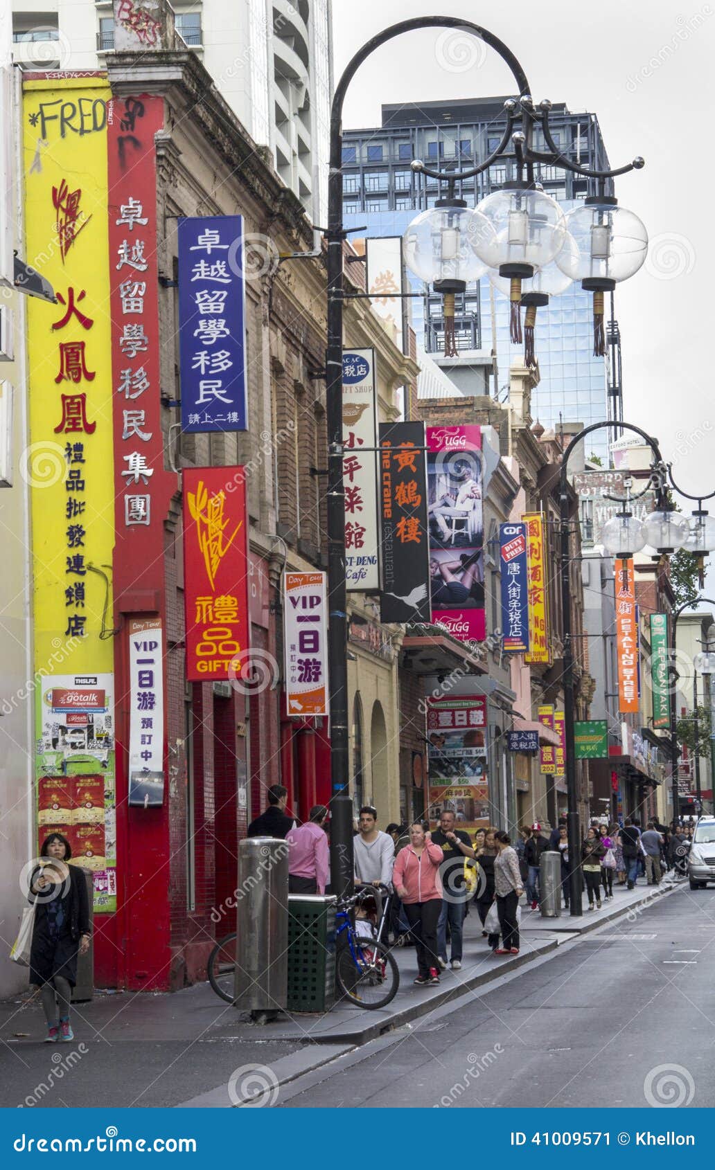 Chinatown, Melbourne. Melbourne, Australia 18 de marzo de 2013: Apresurar Chinatown Chinatown en 1854 de Melbourne establecida es el acuerdo chino continuo más largo del mundo occidental