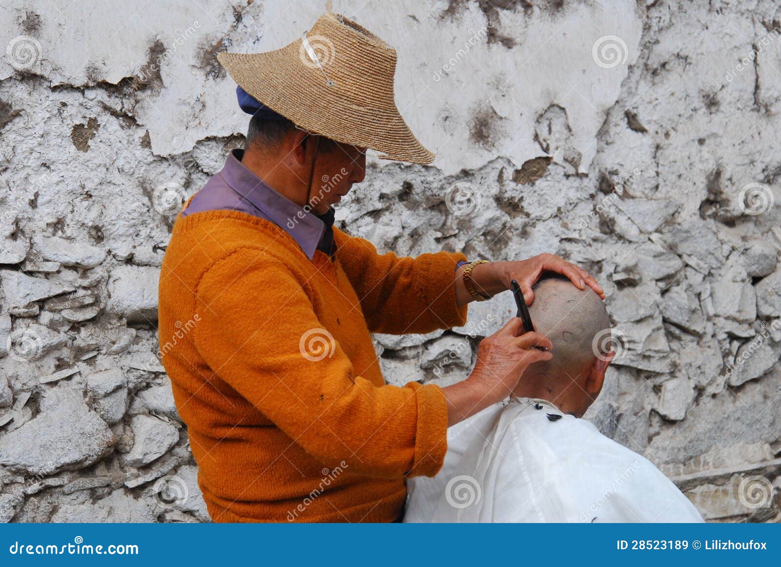Chinese barber editorial stock image. Image of shop, hairdresser 28523189