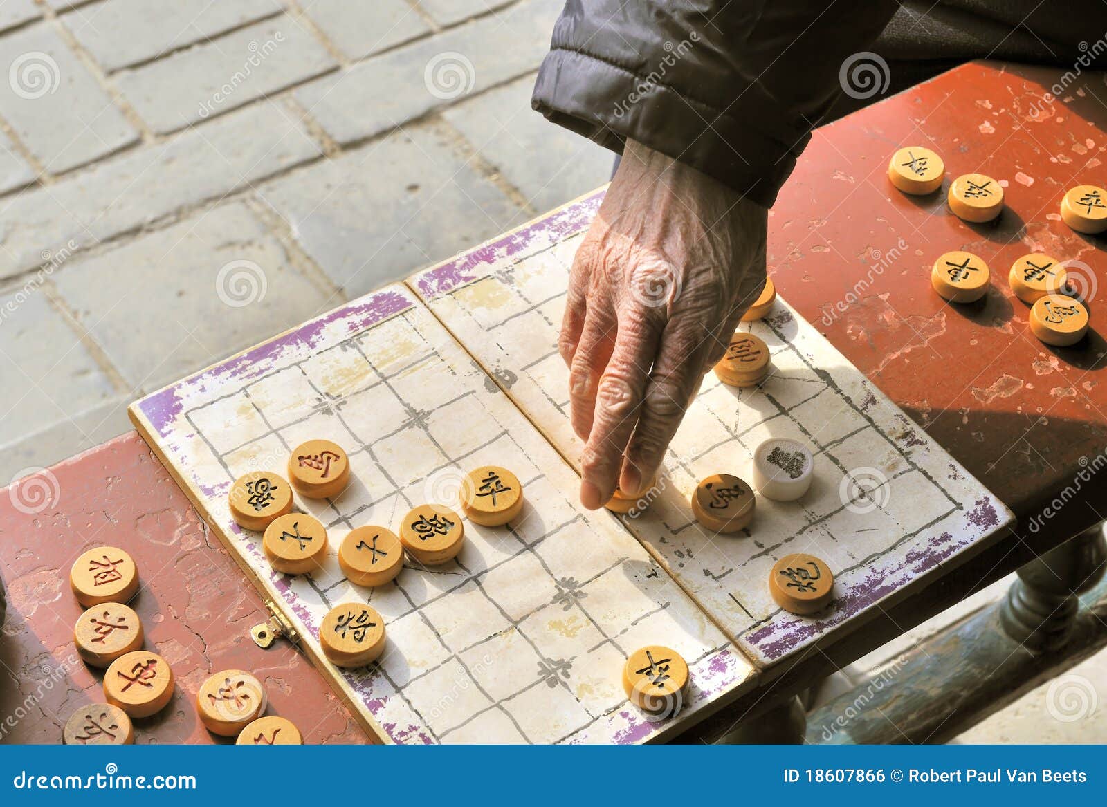 Cingapura-09 JUN 2018: Velho Chinês Joga Xadrez Na Cidade De Cingapura  China, Praça Aberta Imagem de Stock Editorial - Imagem de movimento,  verificadores: 161642239