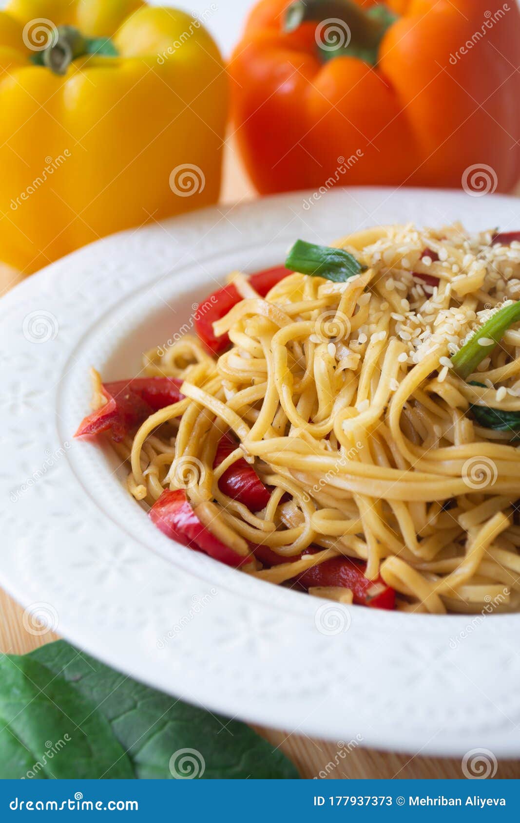 Chinese Egg Noodles in Soy Sauce Stock Image - Image of chow, green ...