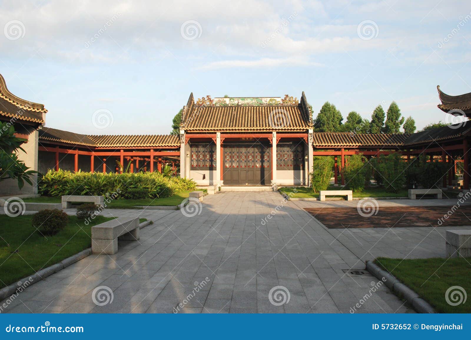 Chinese garden patio stock photo. Image of home, ruin 5732652