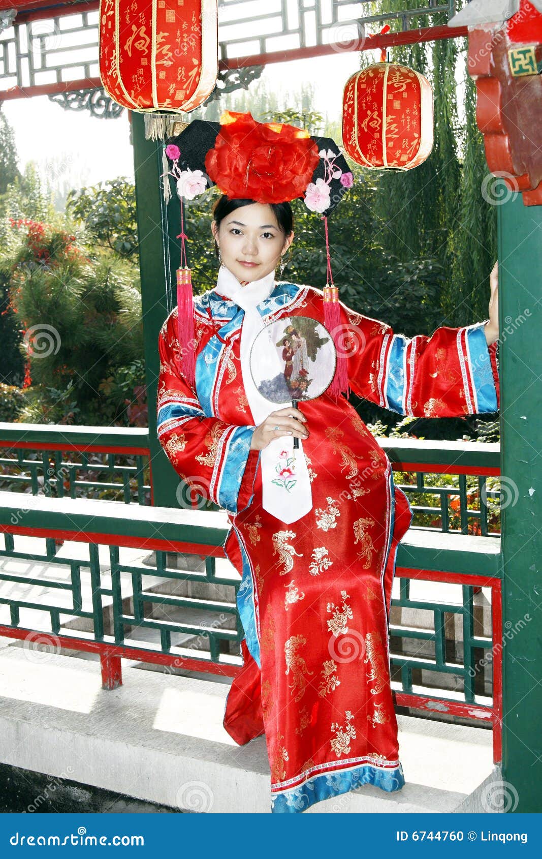 Chinese Girl in Ancient Dress Stock Photo - Image of character ...