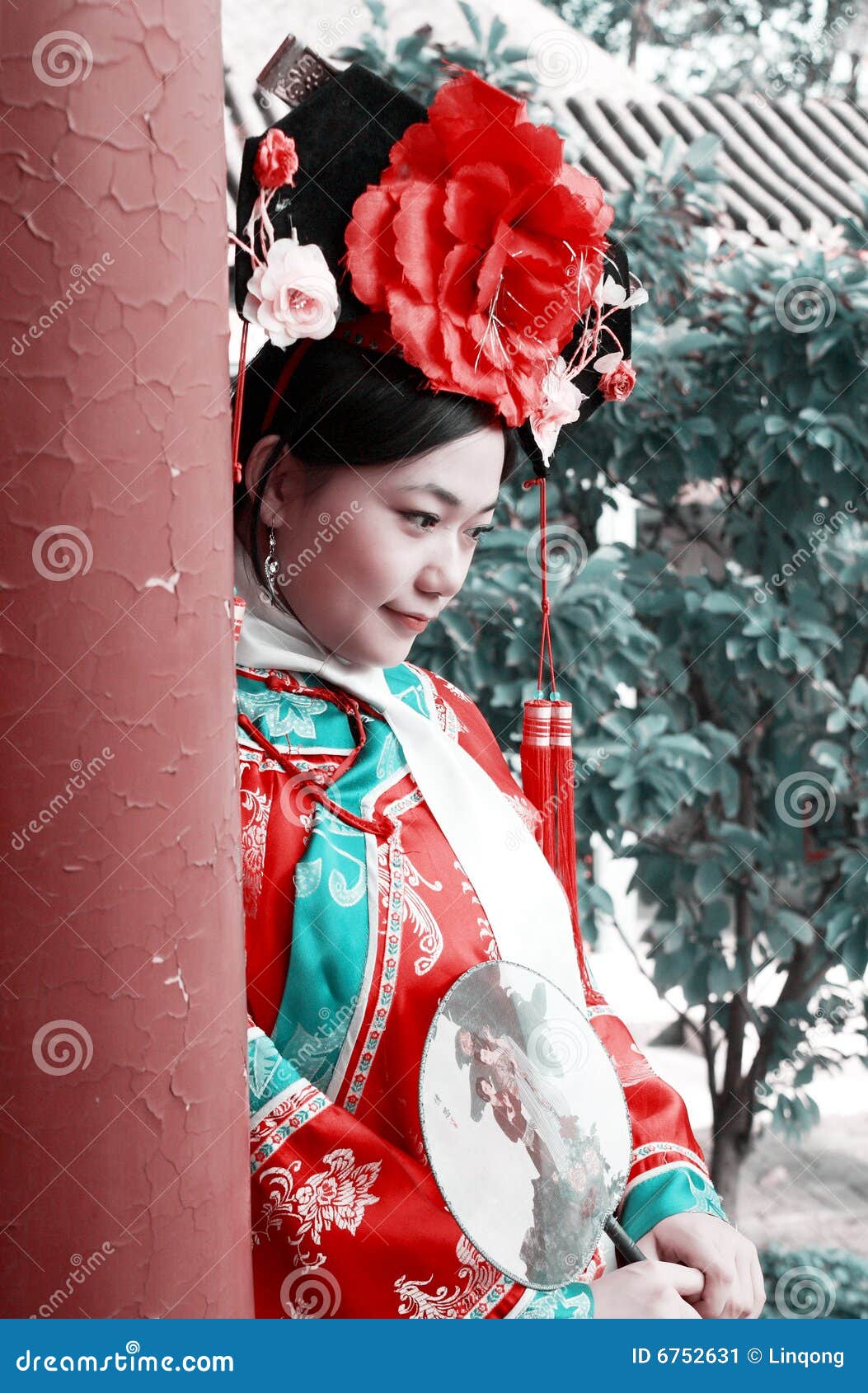 Chinese Girl in Ancient Dress Stock Image - Image of culture, 2008: 6752631
