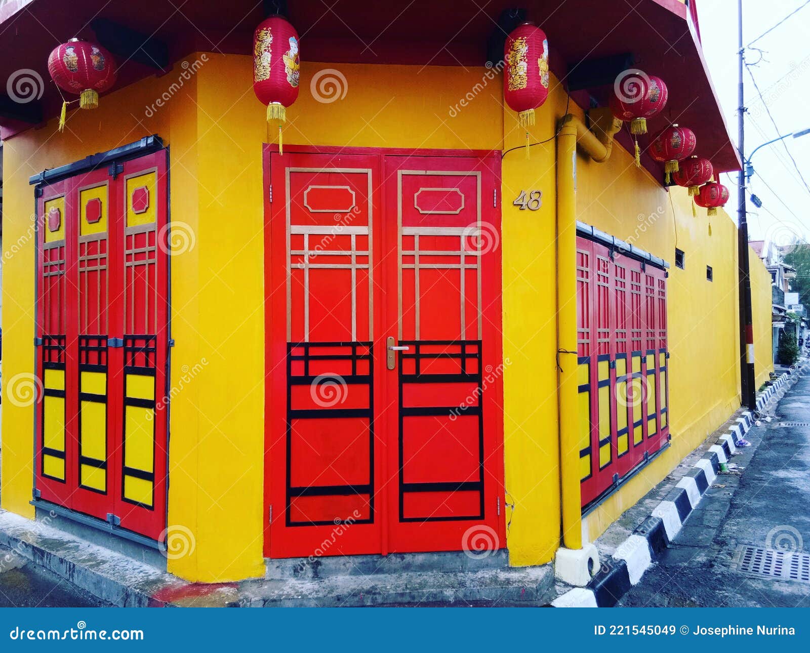 chinese house with stricking colors