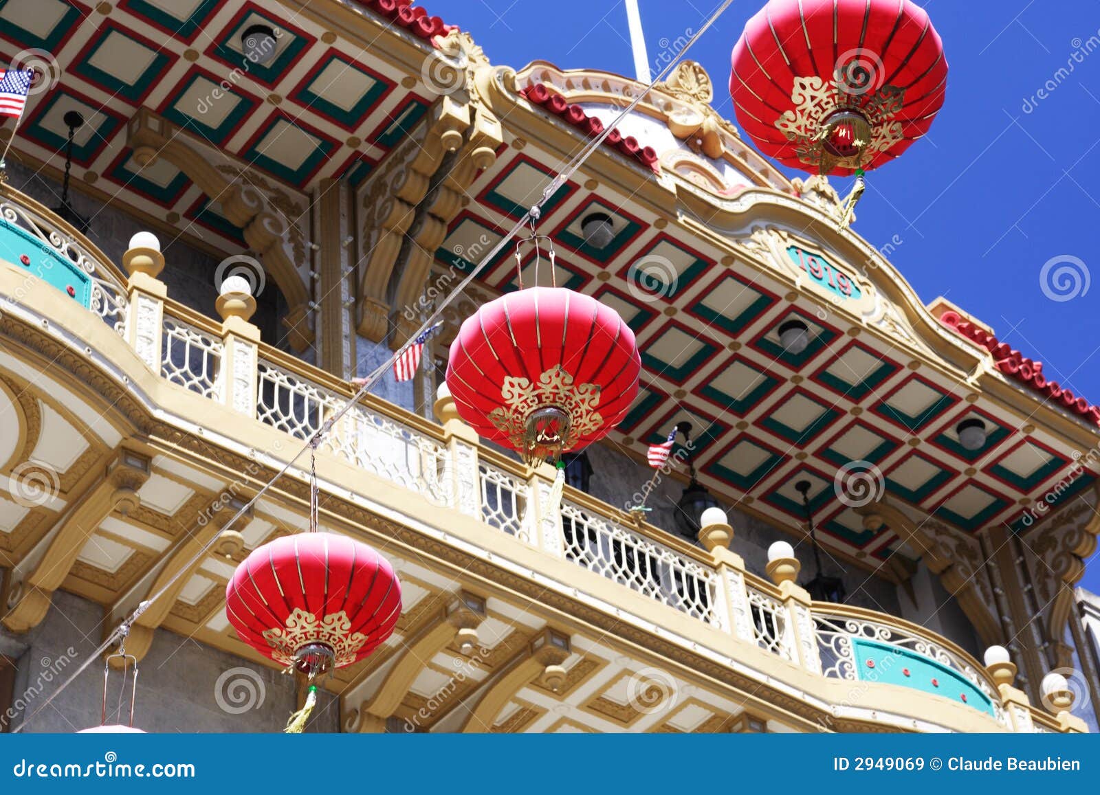 chinese lantern in chinatown