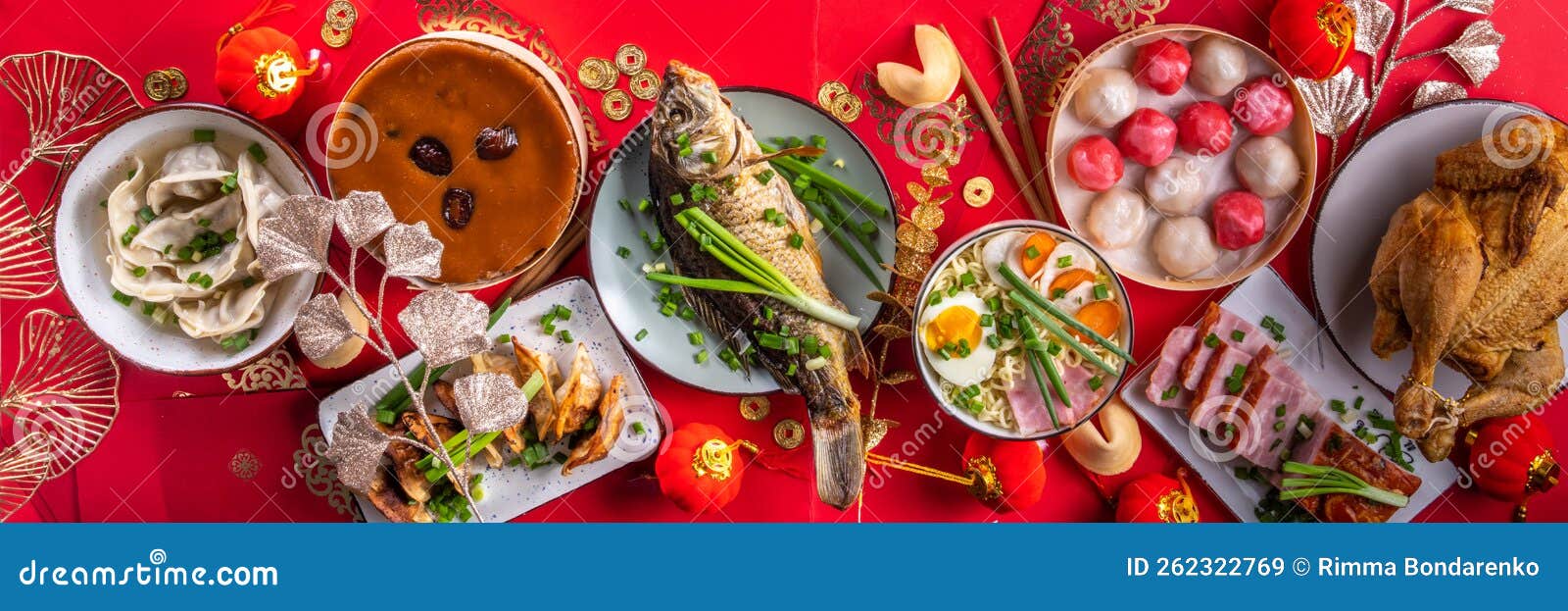 chinese lunar new year dinner table