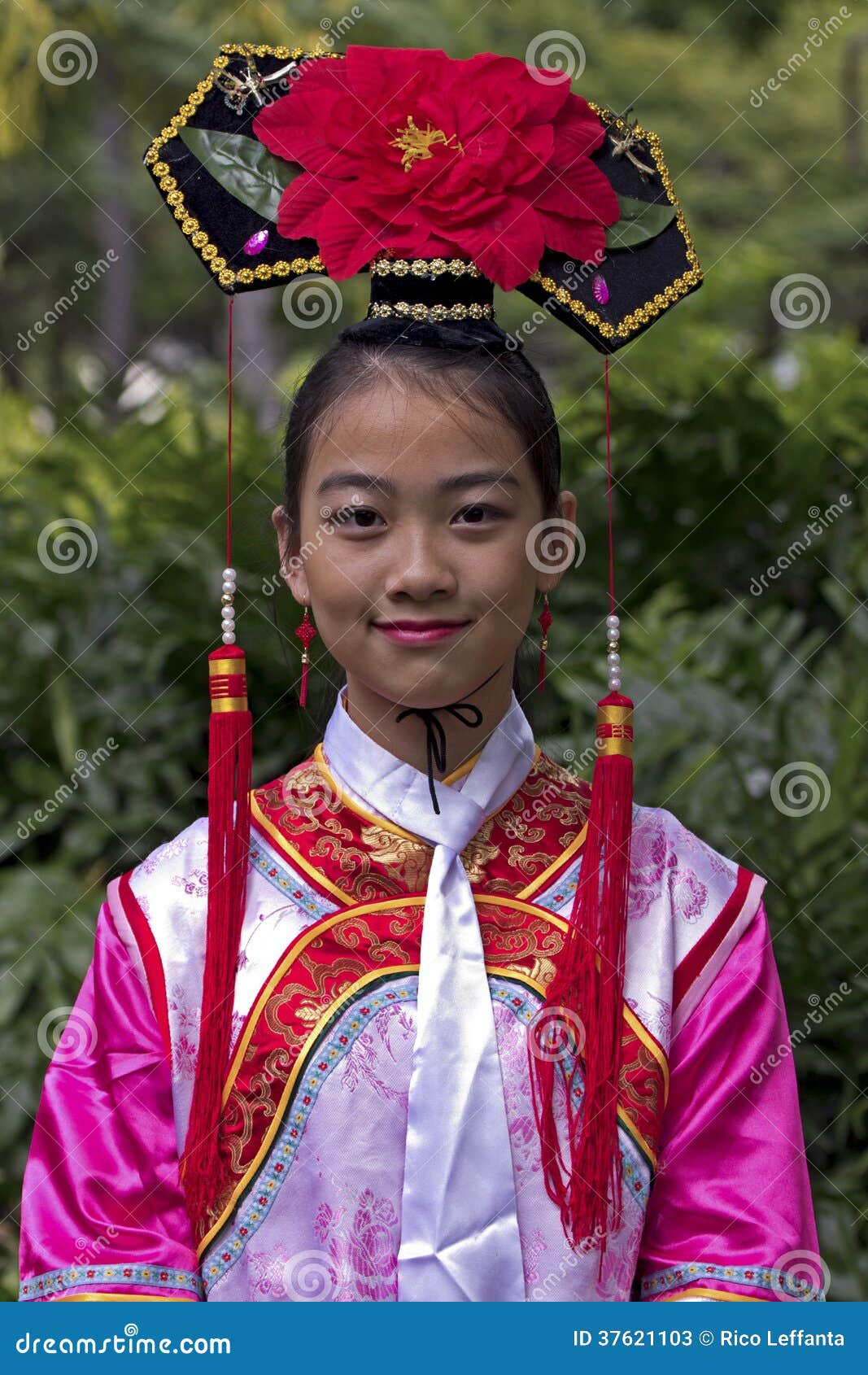 Chinese Status editorial stock photo. Image of hawaii - 37621103