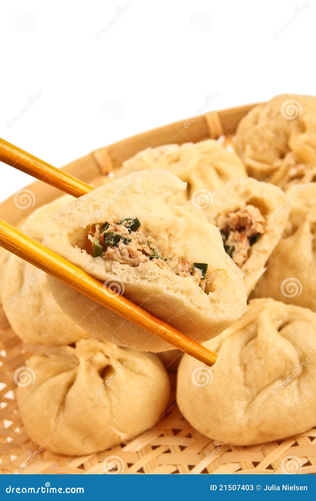 Chinese steamed dumplings stock image. Image of bamboo 21507403