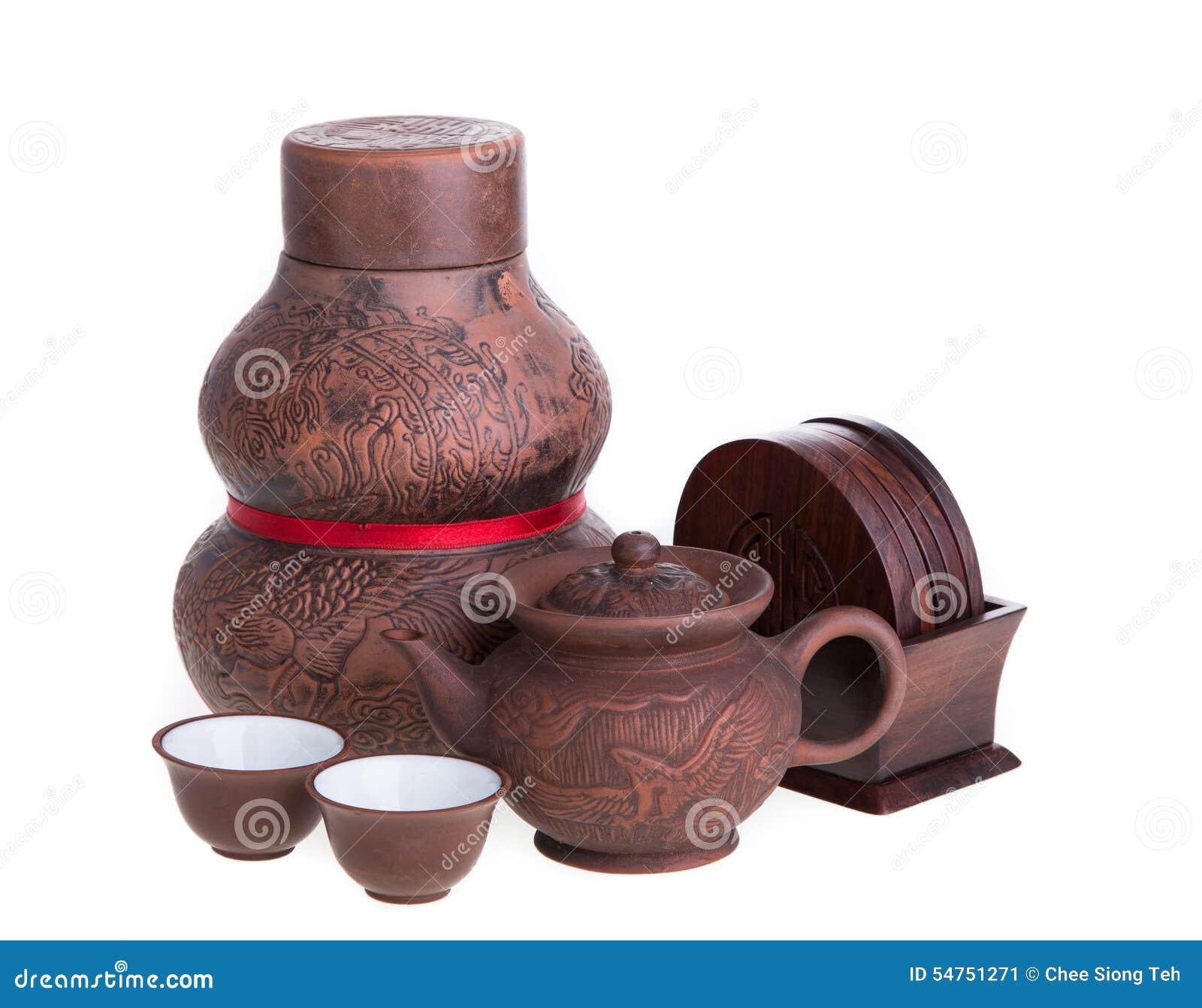 Chinese teapot and teacups stock image. Image of antique 54751271