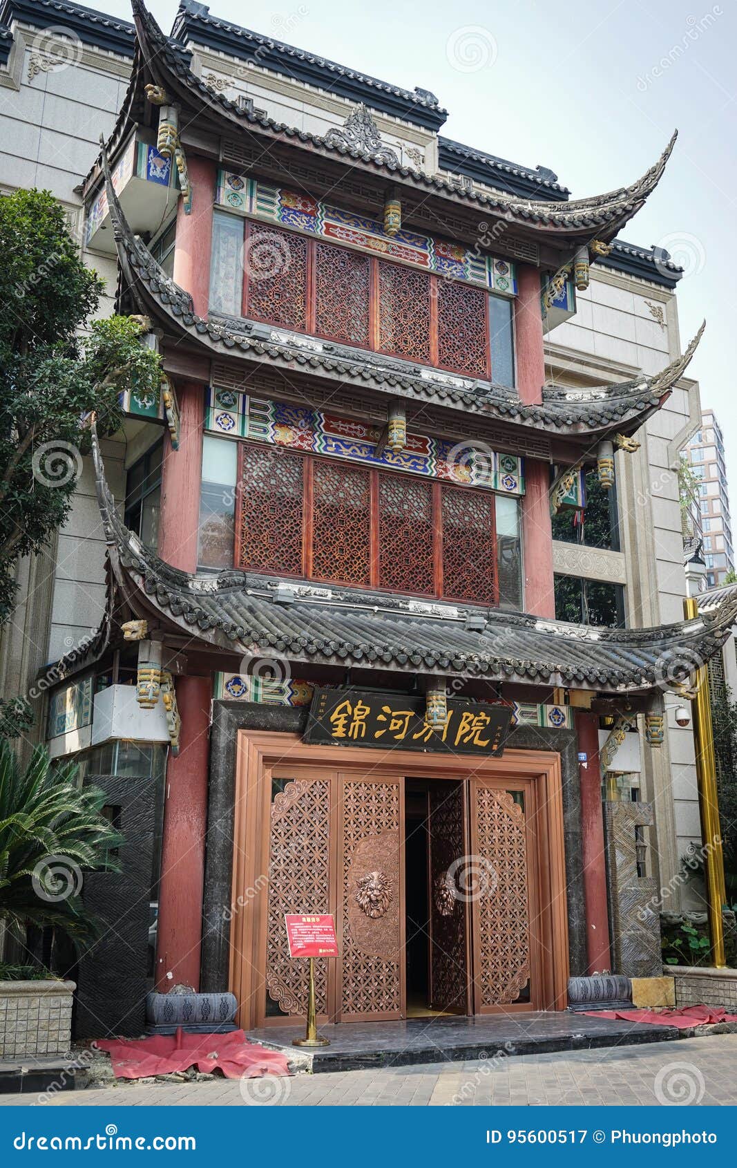 Chinese Temple In Chengdu, China Editorial Photography - Image of