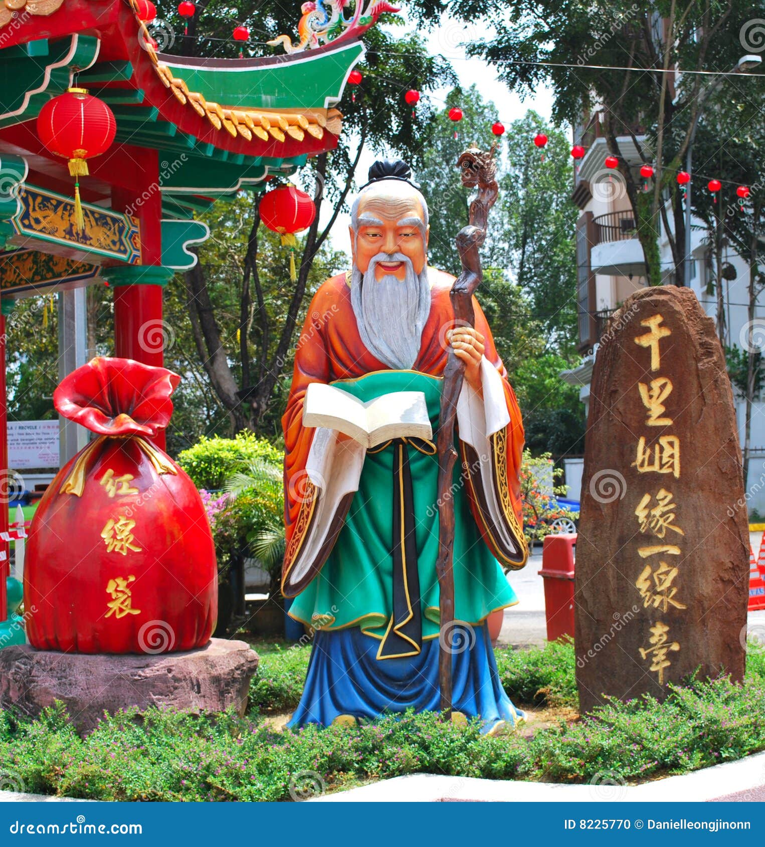 Chinese temple statue stock photo. Image of sculpture 8225770