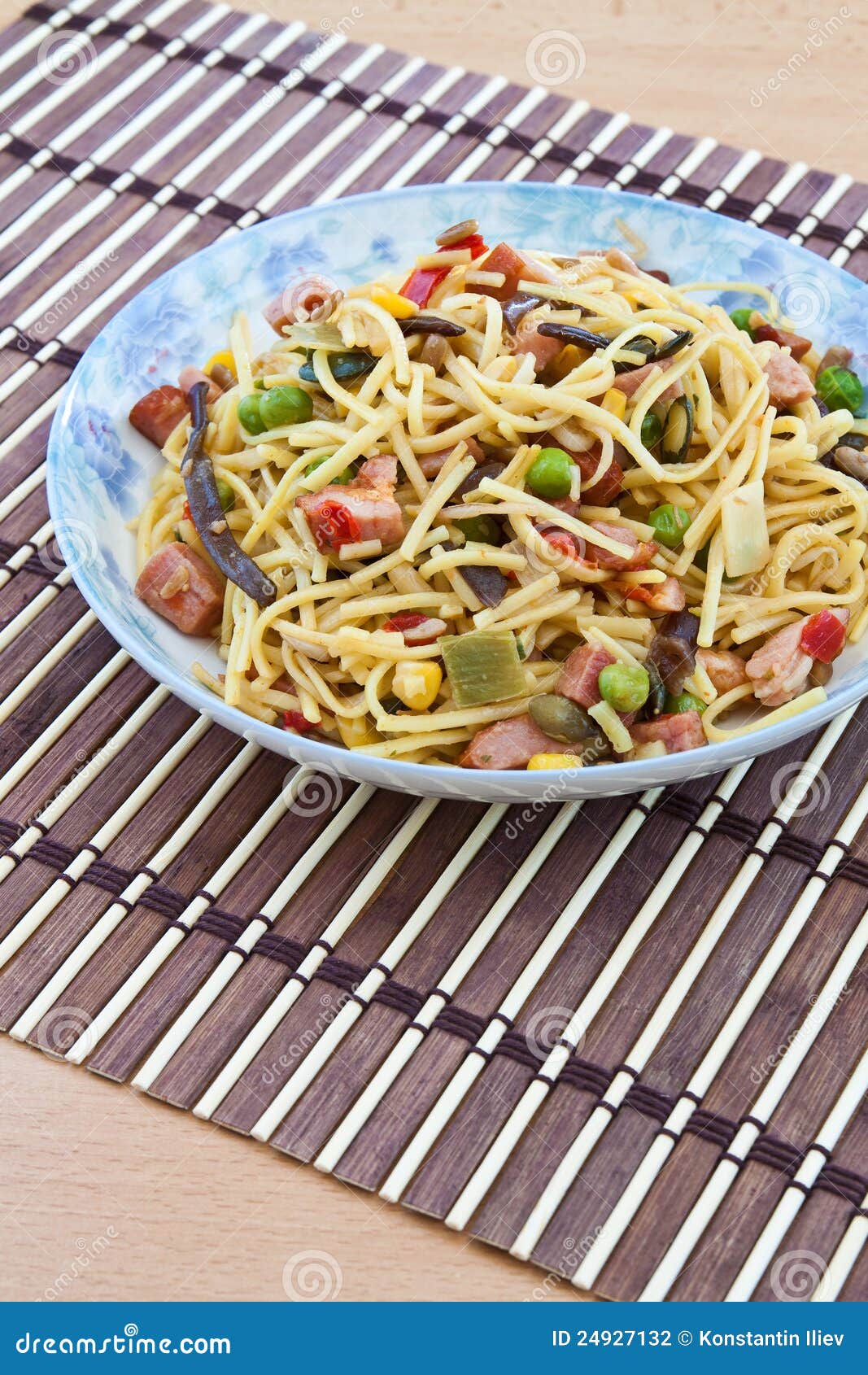 Chinese yellow noodles stock photo. Image of carrot, dark 24927132