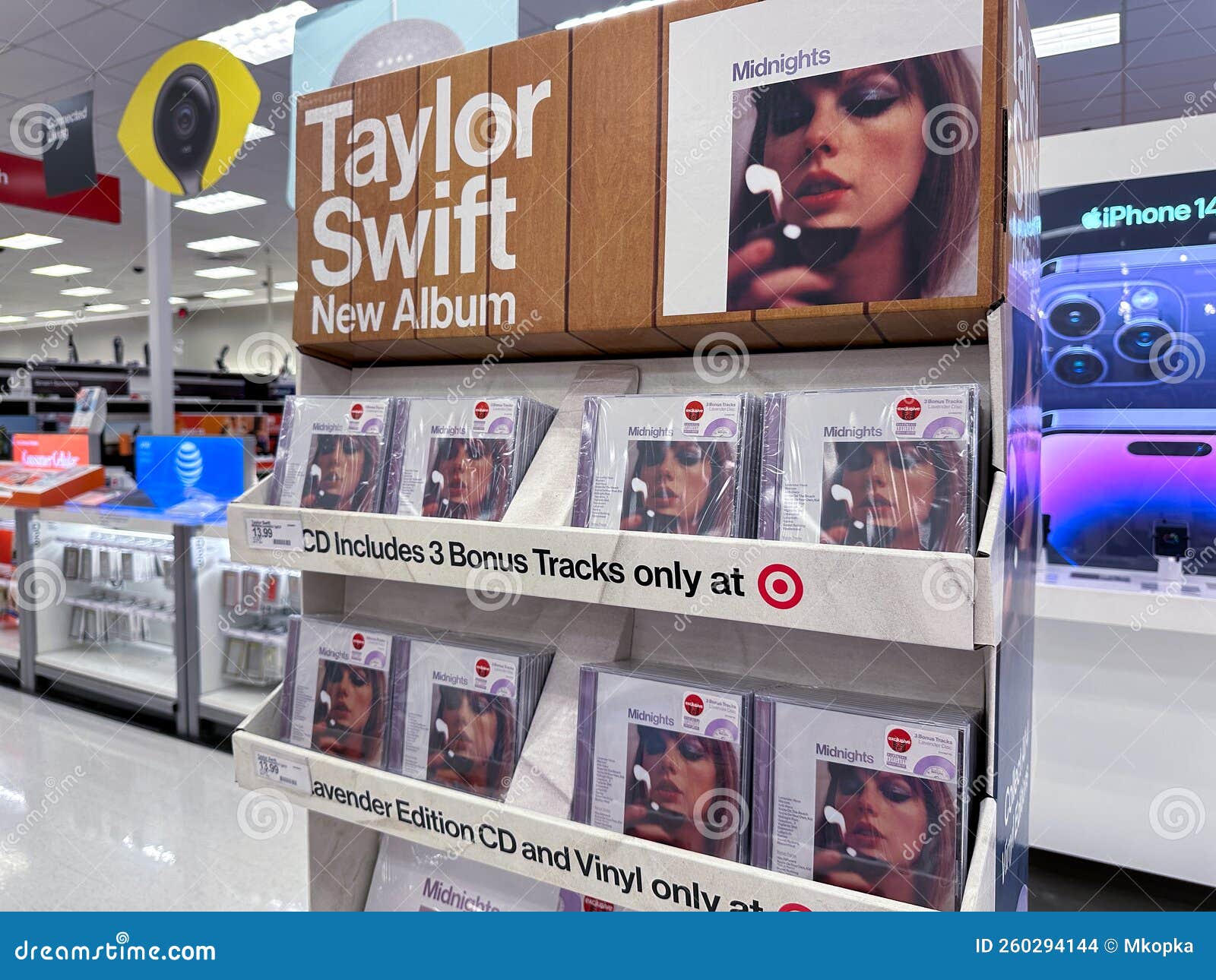 Chioschi Di Taylor Swift Midnight Nuovo Album. Dischi Cd E Vinile in  Vendita a Un Immagine Stock Editoriale - Immagine di album, schiocco:  260294144