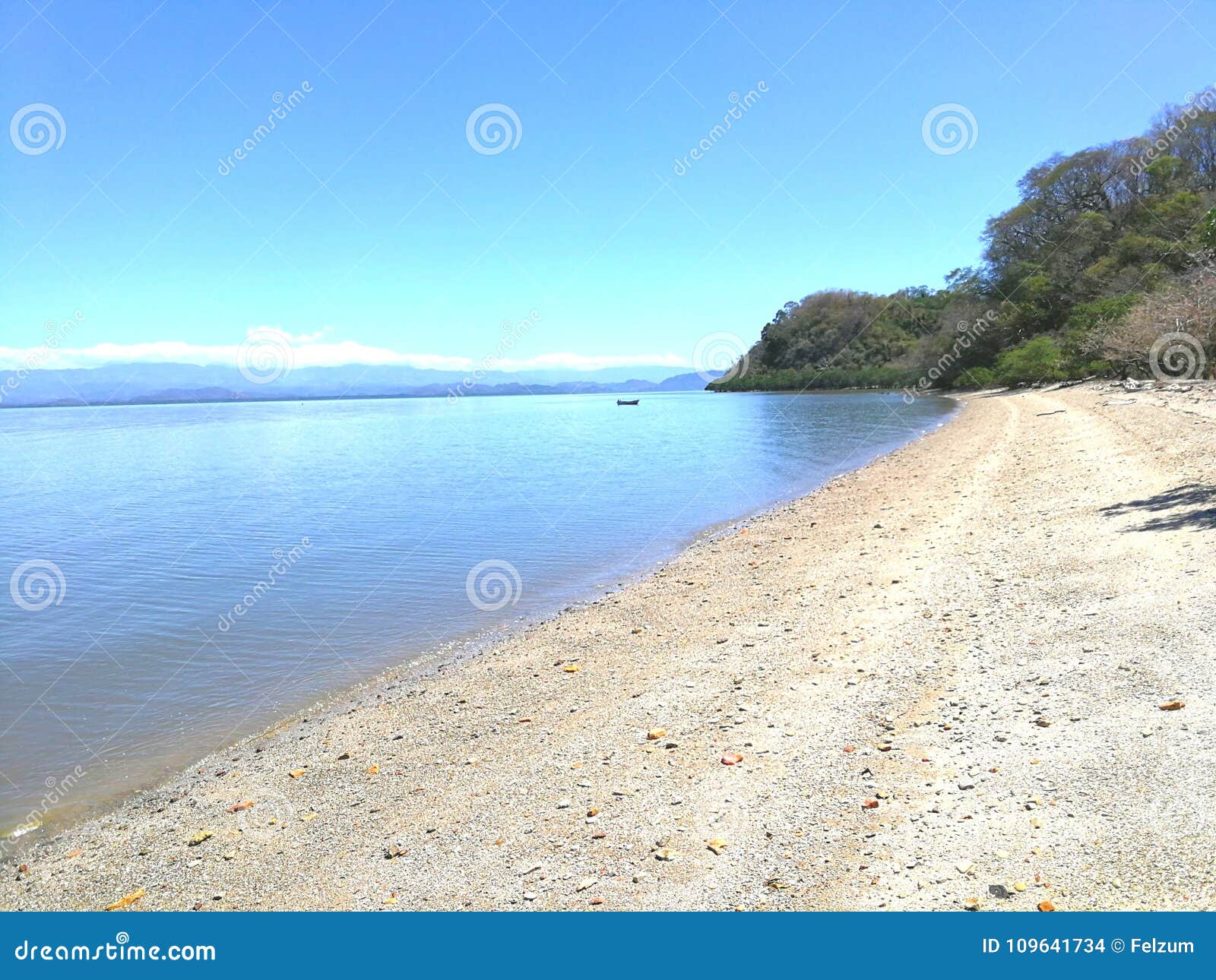 playa muerto. rural tourism in centro america