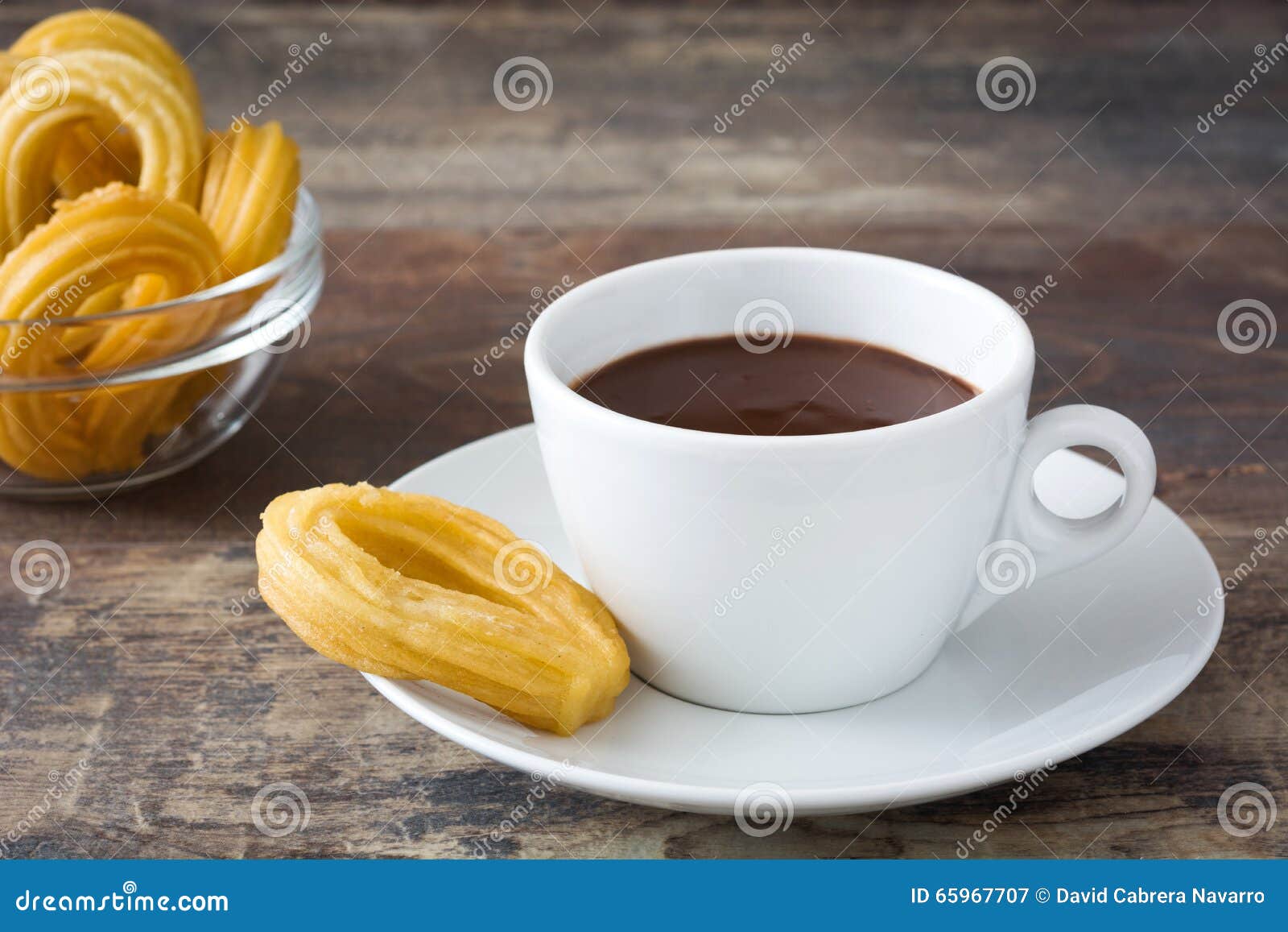 Chocolat Chaud Avec Des Churros Petit Dejeuner Espagnol Image Stock Image Du Cuisine Chaud Chocolat Chaud Avec Des Churros Petit Dejeuner Espagnol Image Stock Image Du Cuisine Chaud