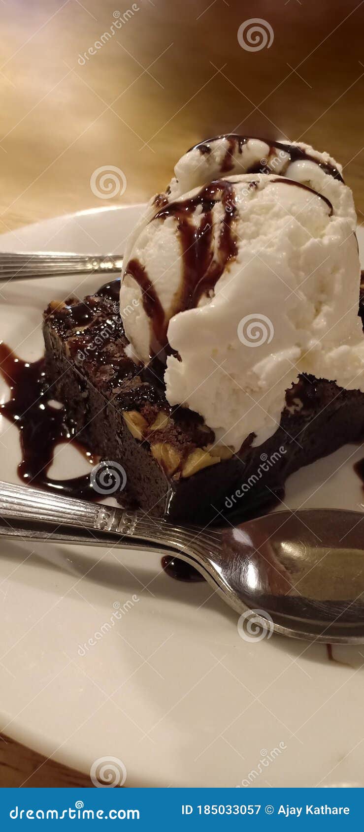 Chocolate Brownie with Vanilla and Chocolate Ice Cream Stock Image Image of fork, cold 185033057