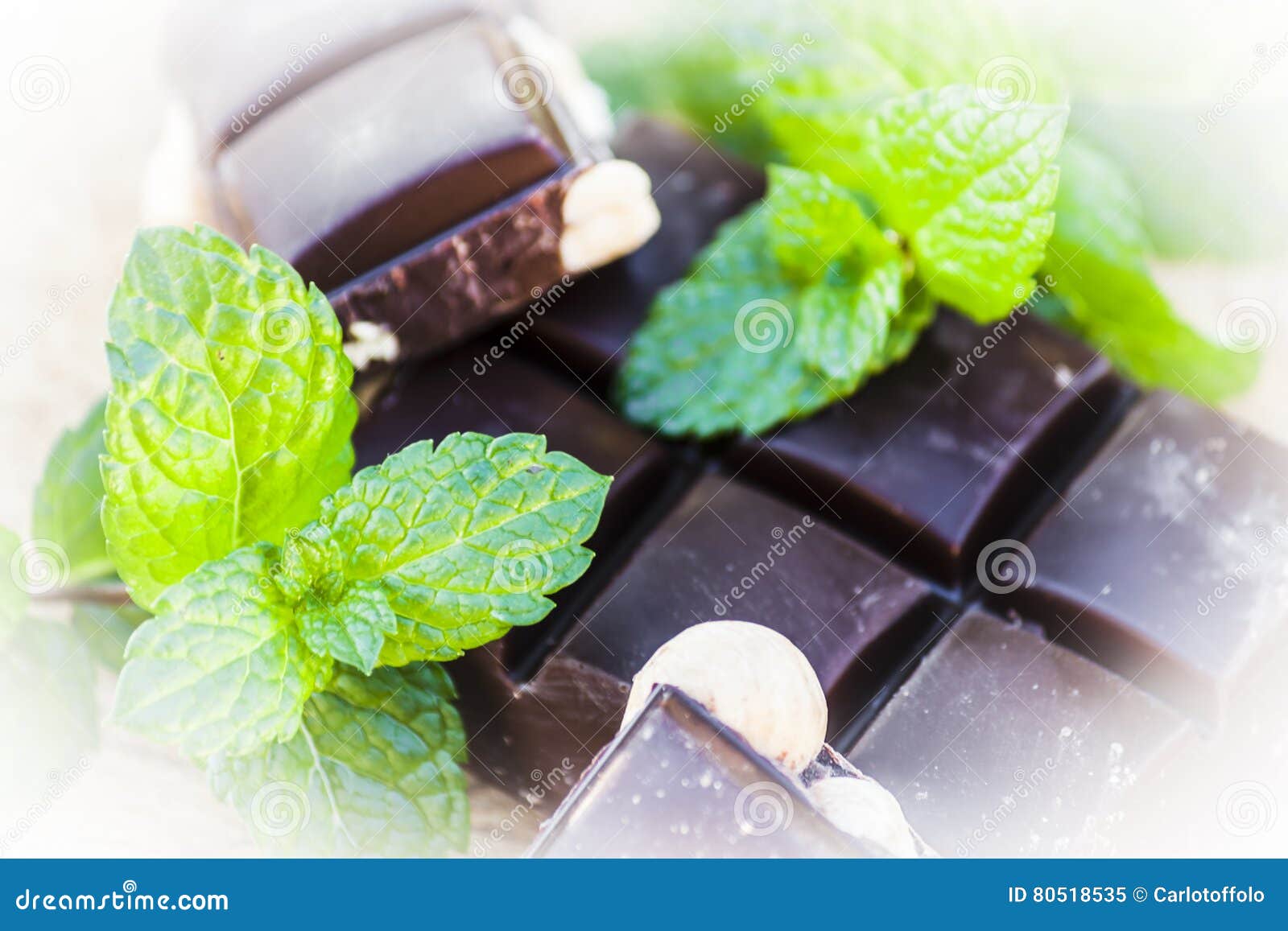 Chocolate Con La Menta Nuts Y Fresca Imagen de archivo Imagen de