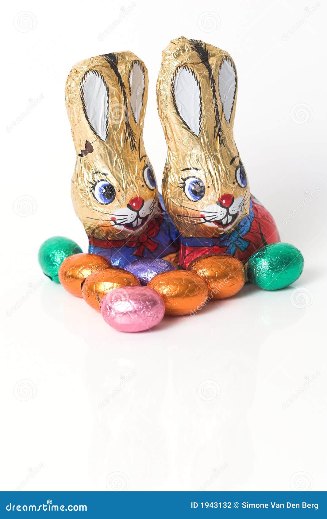 Chocolate easter bunnies stock photo. Image of bunny, chocolates 1943132