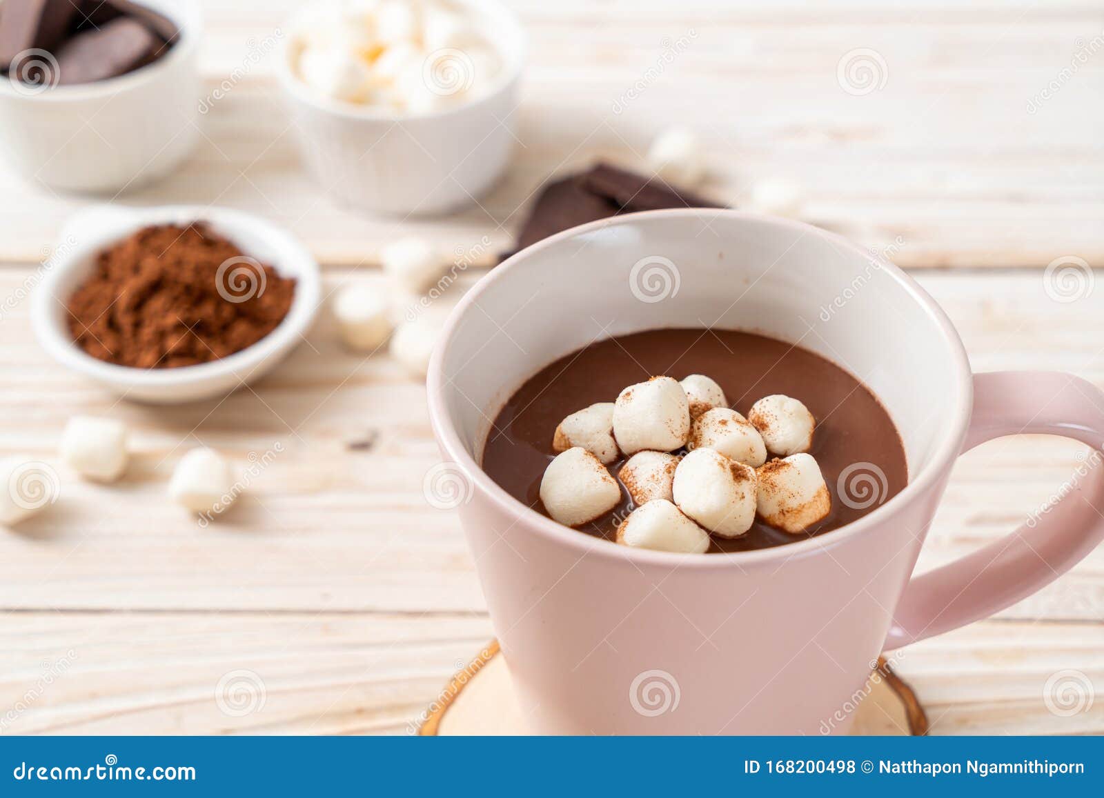 Chocolate Quente Com Marshmallow Foto de Stock Imagem de doce