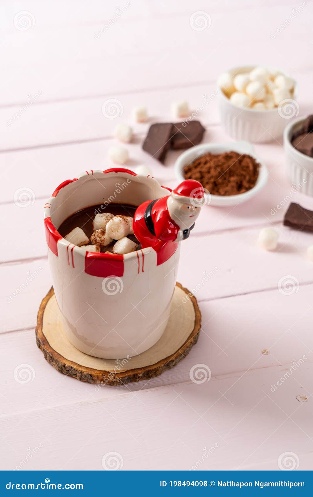 Chocolate Quente Com Marshmallow Foto de Stock Imagem de doce