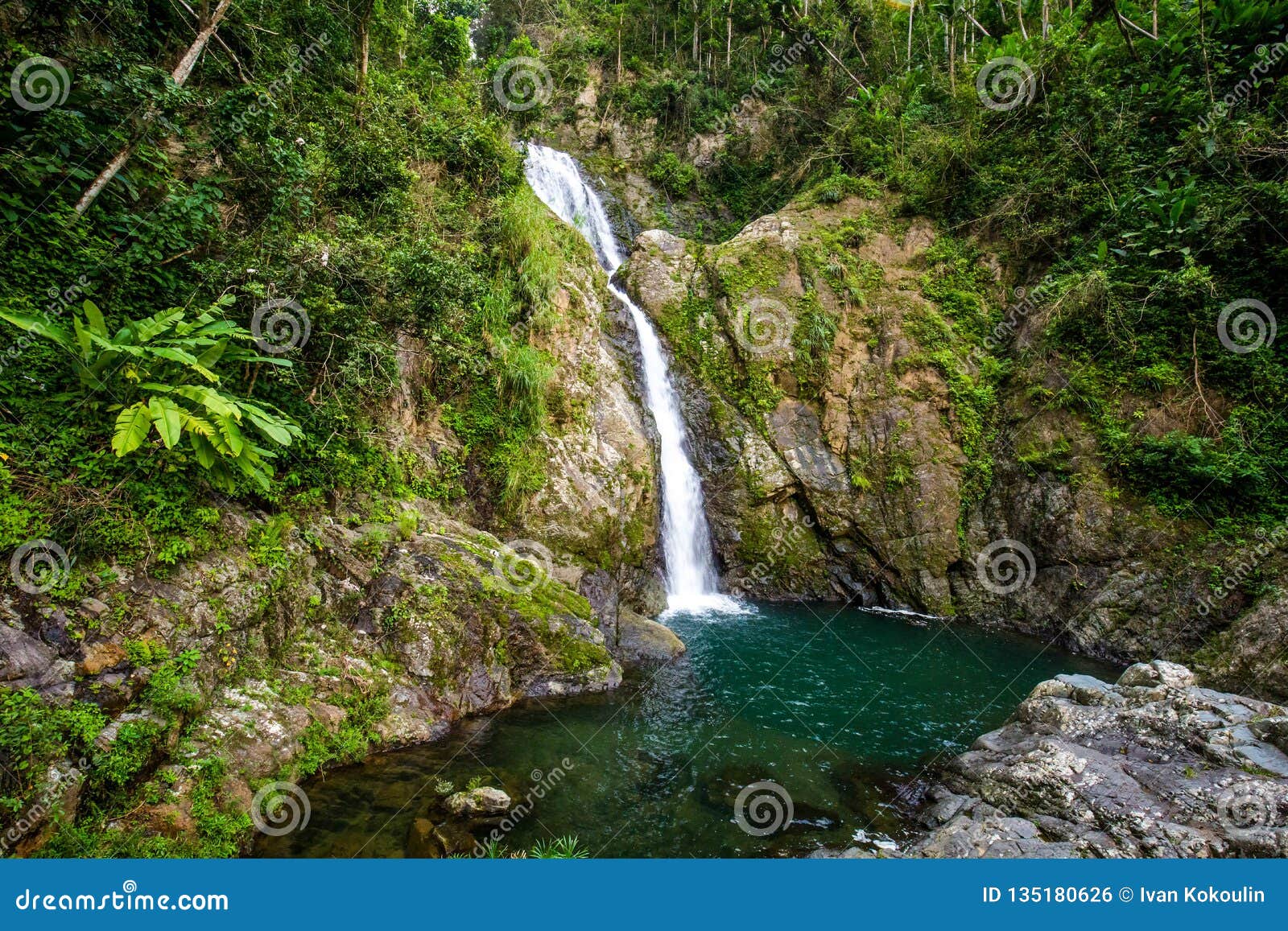 chorro de dona juana waterfall in puerto rico