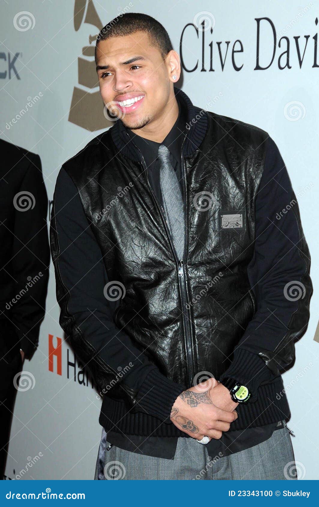 Chris Brown na saudação à gala de Clive Davis Pre-Grammy dos ícones. Beverly Hilton Hotel, Beverly Hills, CA 02-07-09