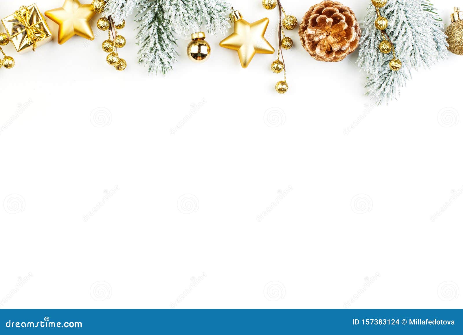 Hãy ngắm nhìn những chiếc đèn vàng lấp lánh trên nền trắng tuyết của thiên đường giáng sinh! Với sắc màu vàng xanh truyền thống, không gian của bạn sẽ trở nên ấm áp và tươi vui hơn. Hãy cùng chia sẻ niềm vui và niềm hạnh phúc khiến mùa giáng sinh trở nên đặc biệt hơn bao giờ hết!