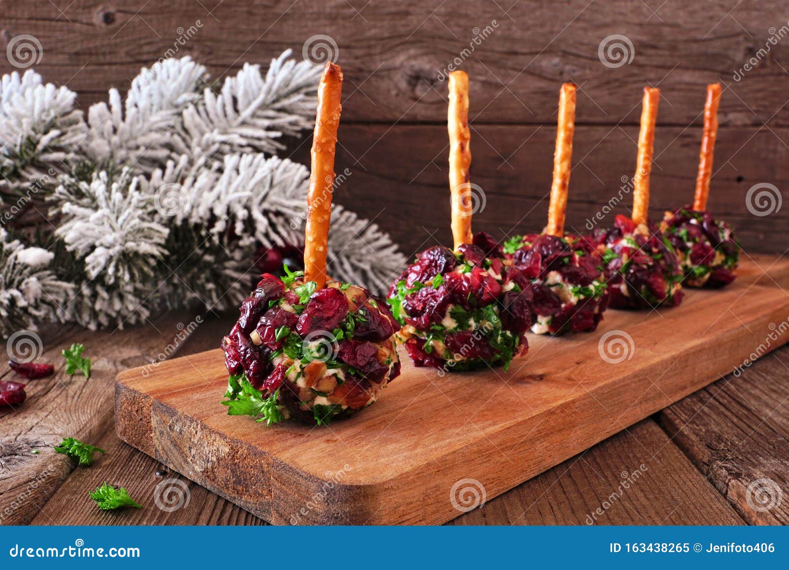 Christmas Cheese Ball Appetizers with Cranberries, Pecans and Herbs on ...