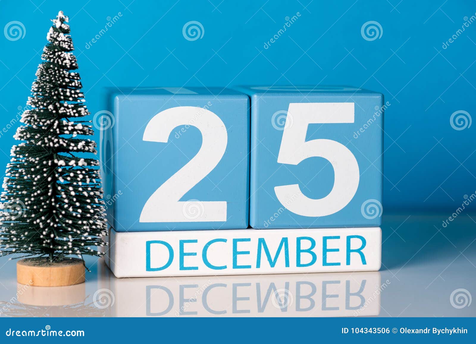 Download Christmas December 25th Day 25 December Month Calendar With Little Christmas