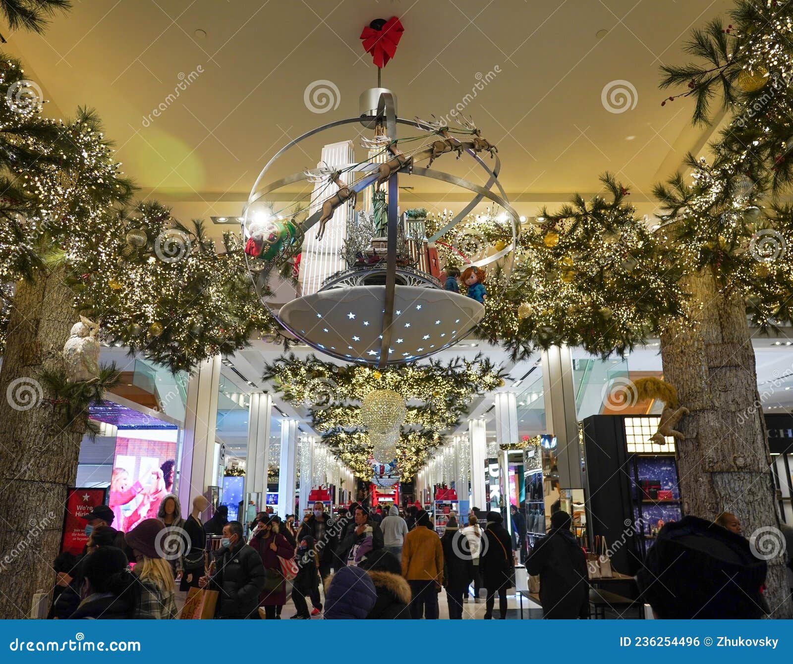 Christmas Decor with Believe Campaign Theme at Macy`s Flagship ...