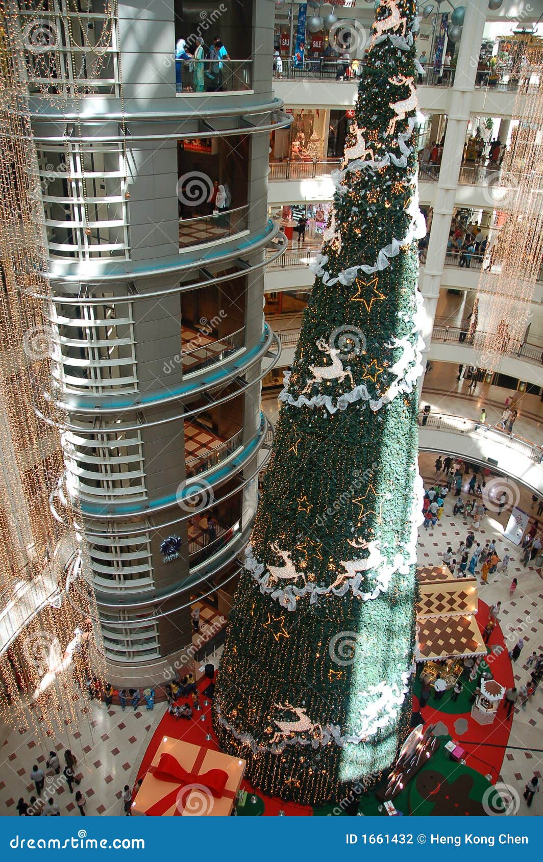 Christmas Decoration in Mall Stock Photo Image of tree, retail 1661432