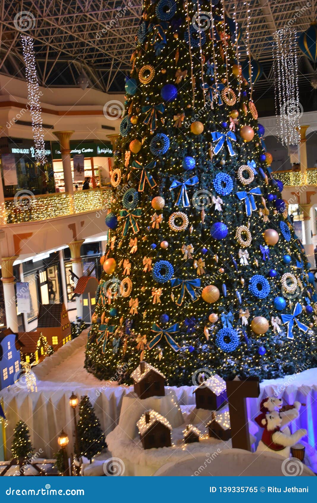 Christmas Decorations at the Wafi Mall in Dubai, UAE Editorial ...