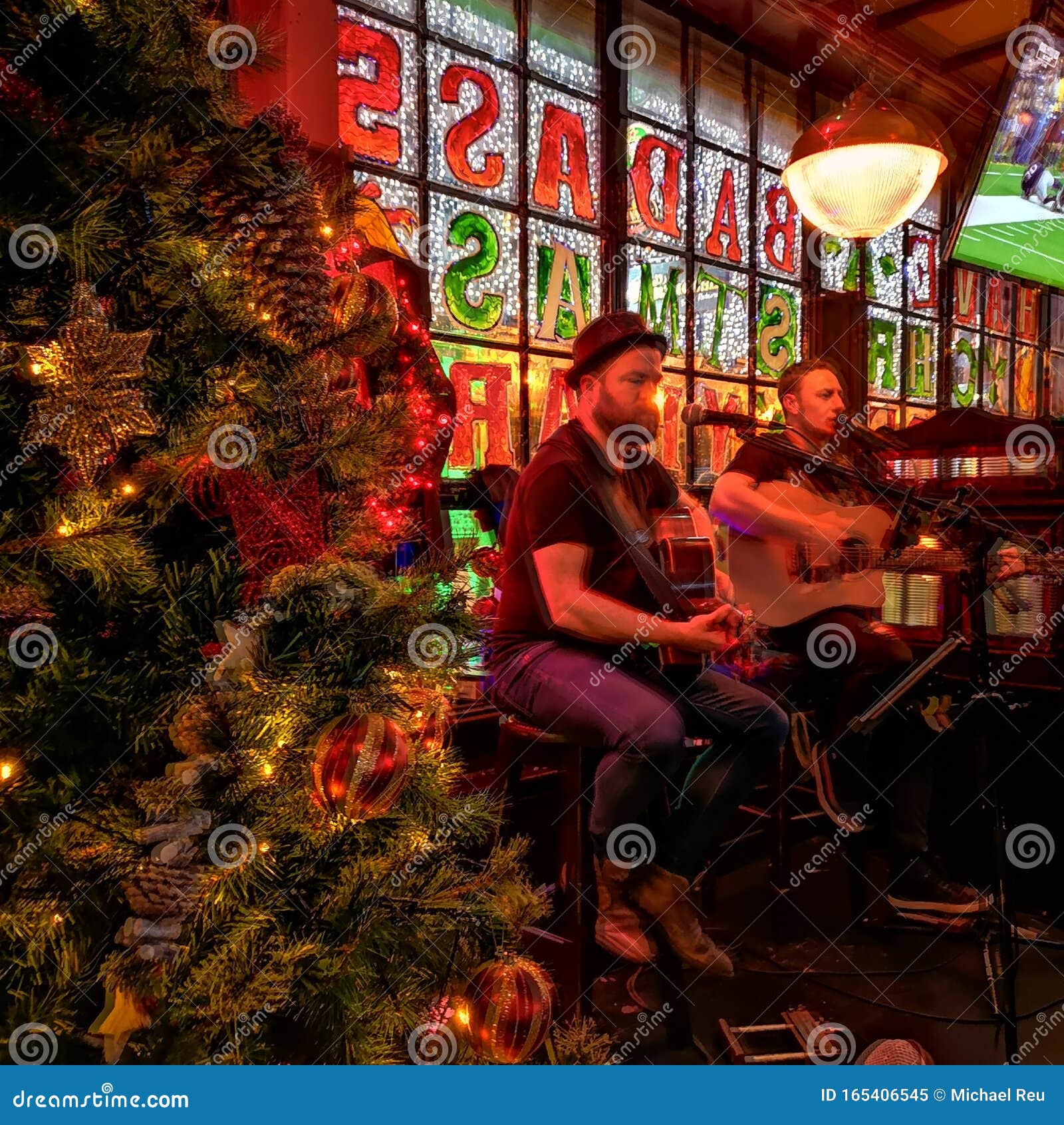 Christmas, Dublin, Pub, Ireland, Guitar Music Editorial Image ...
