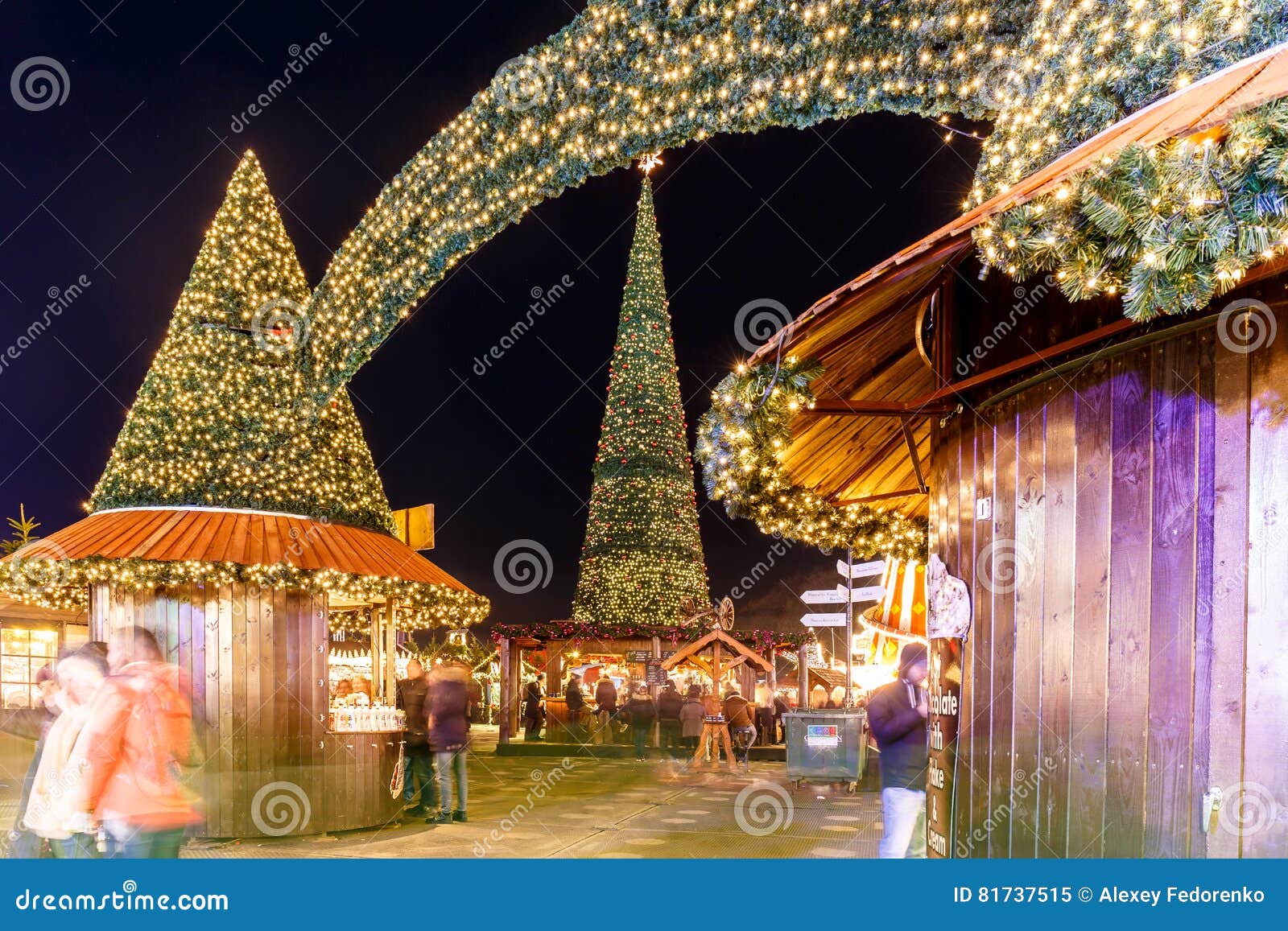 Christmas Fair in Hyde Park in 2016 Editorial Image Image of night