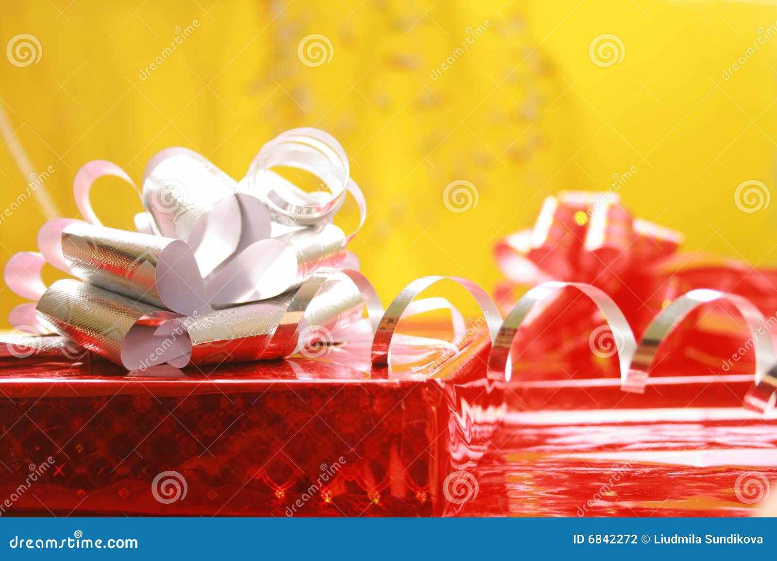 Christmas Gift and Ornaments. Stock Photo - Image of gold, case: 6842272