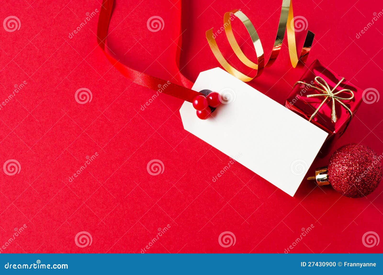 20,861 Blank Christmas Gift Tags Royalty-Free Images, Stock Photos &  Pictures