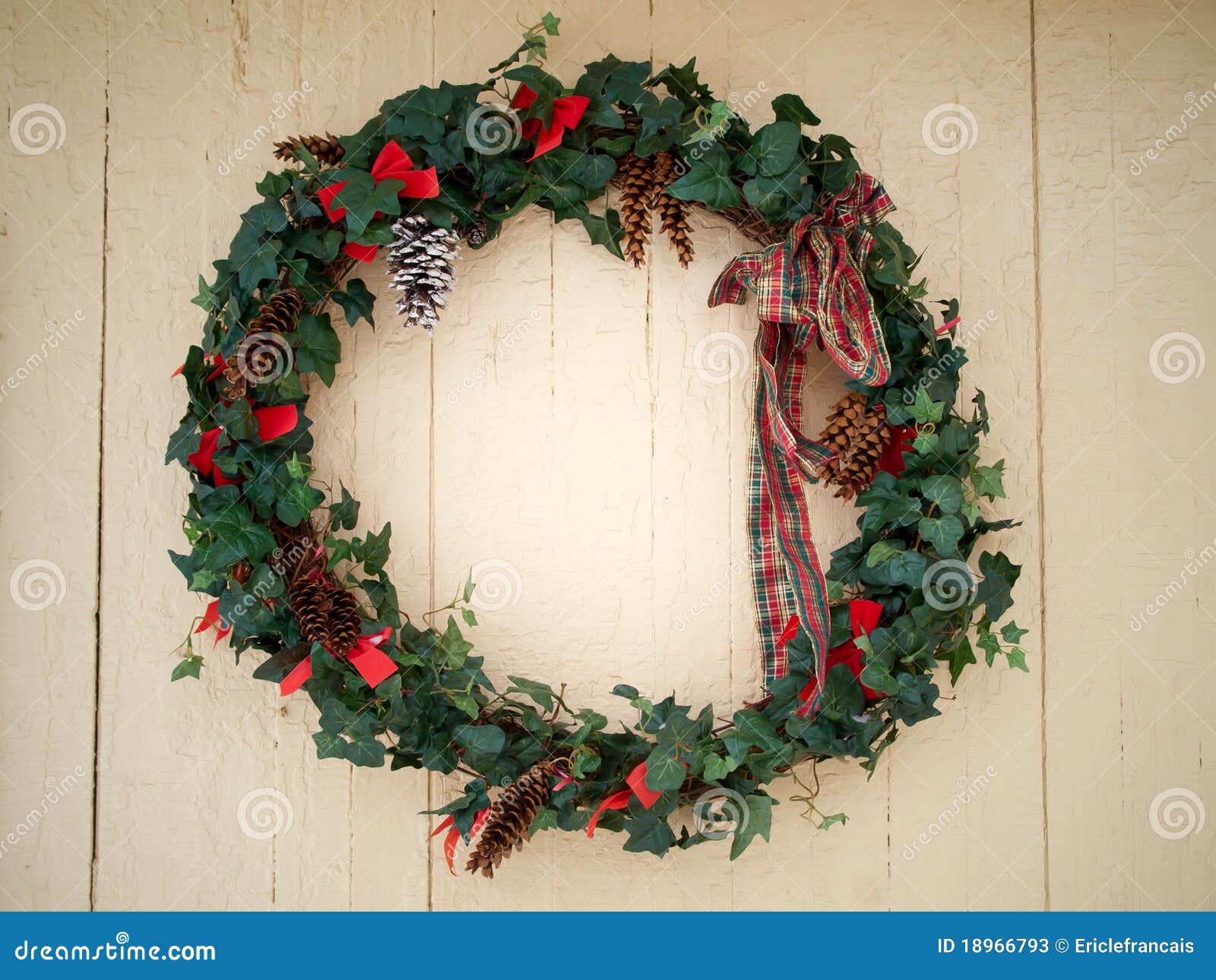christmas ivy wreath