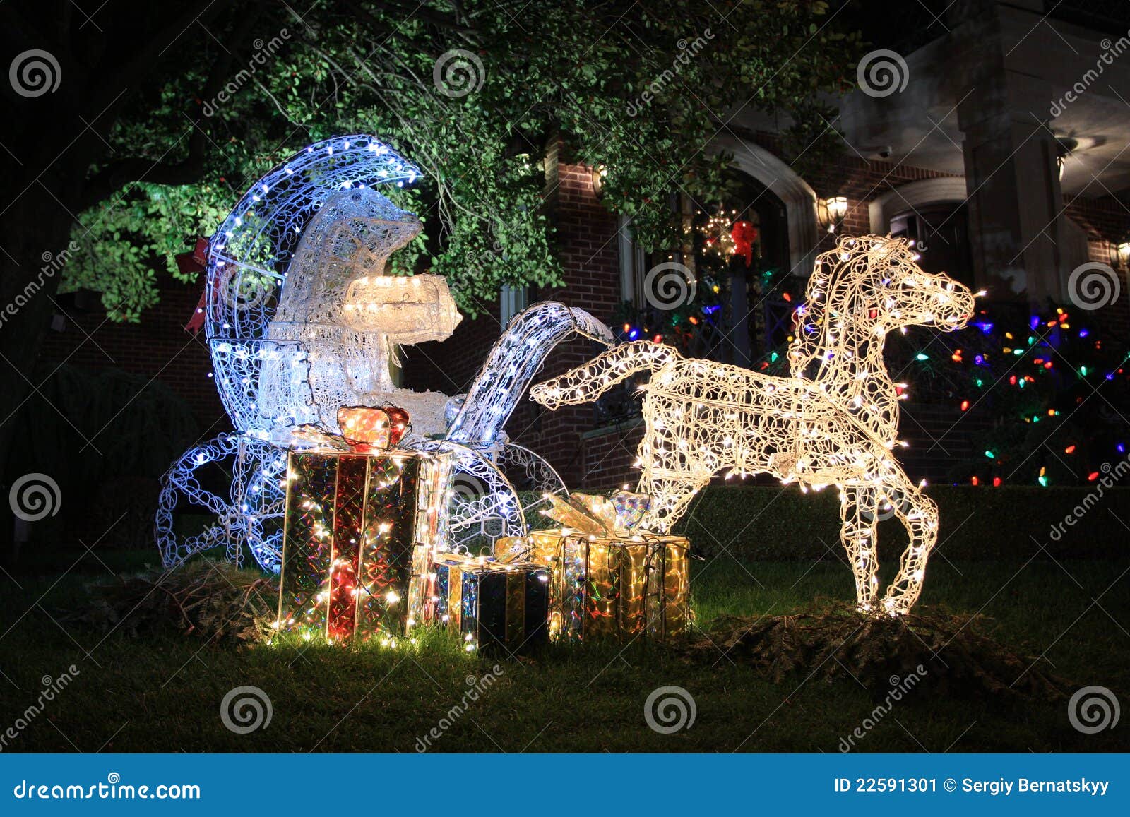 Christmas Lights in Brooklyn, NY