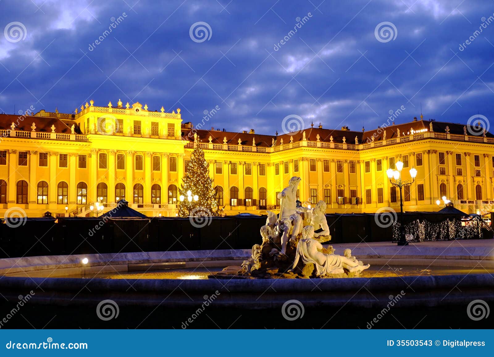 Christmas Market Schonbrunn, Vienna Editorial Stock Photo - Image of