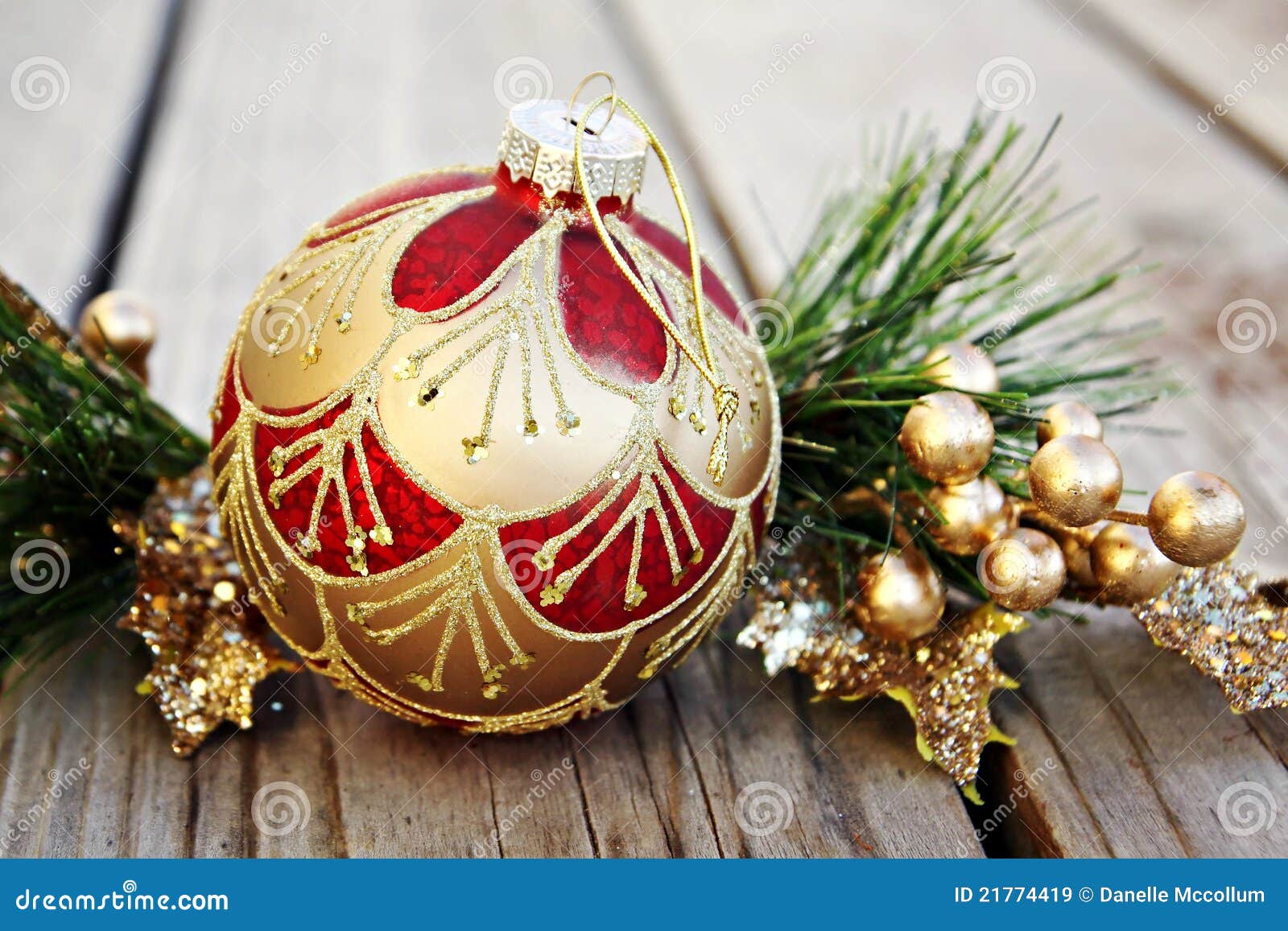 Christmas Ornament with Gold Berries Stock Image - Image of christmas ...