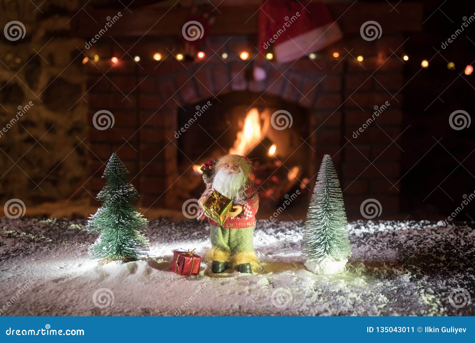 Christmas Room Interior Design Xmas Tree Decorated By Lights