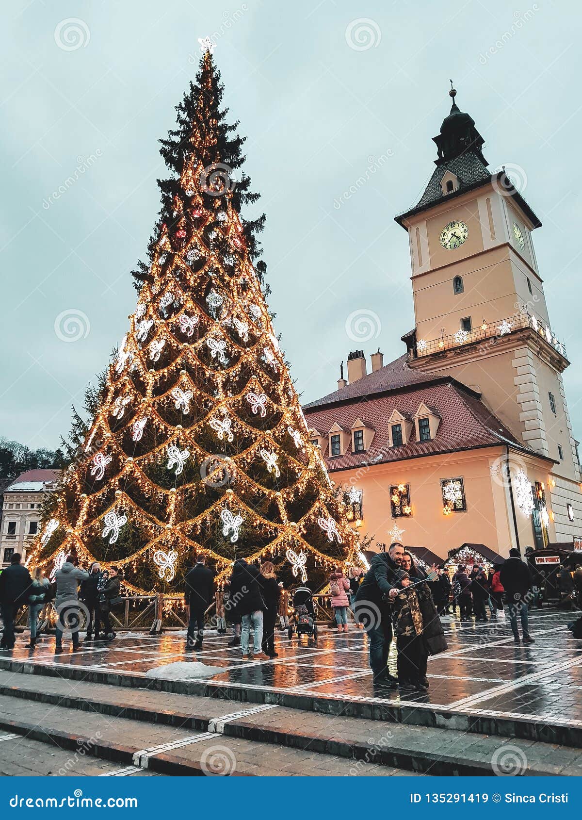 Christmas Time In Romania The Beauty Of One Of The Tallest Christmas christmas-time-in-romania-the-beauty-of-one-of-the-tallest-christmas